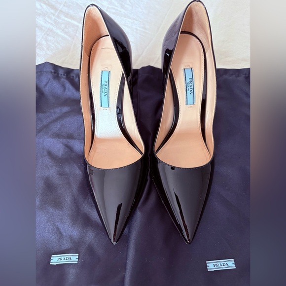 Prada Black Patent Leather Pointed Toe High Heels - Size 38. Sleek 4 inch heel. - Picture 1 of 5